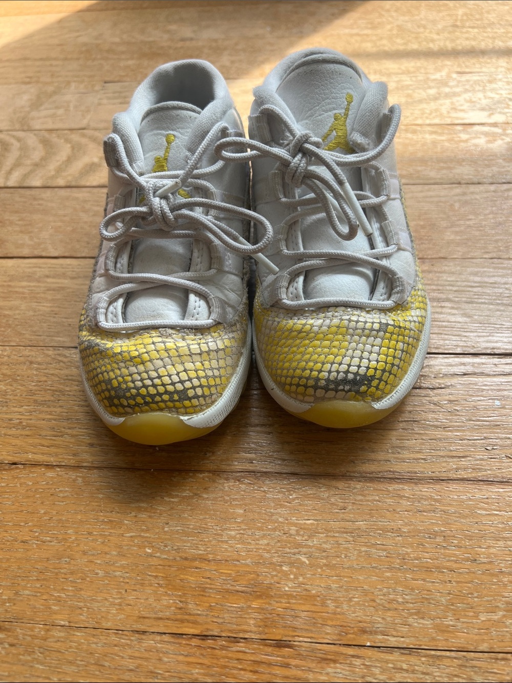Nike Kids White and Yellow Snake-Print Low Top Sneakers